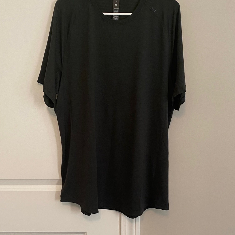 lululemon athletica dark green Short Sleeve Tee